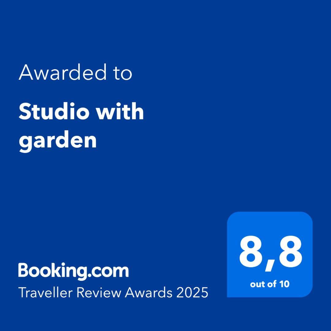 Studio With Garden Arona  Ngoại thất bức ảnh